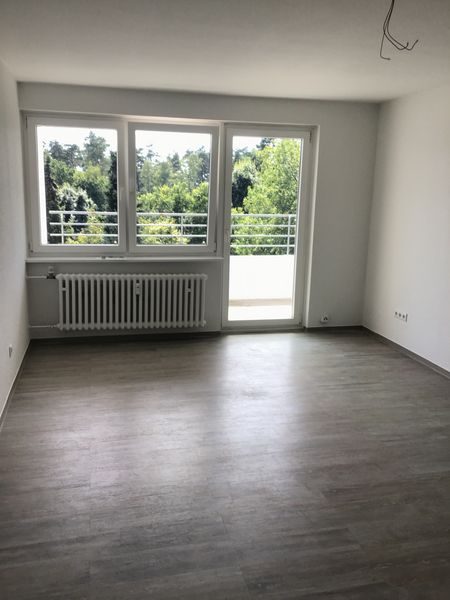 Geräumige 3-Zimmer-Wohnung mit Balkon in grüner Lage